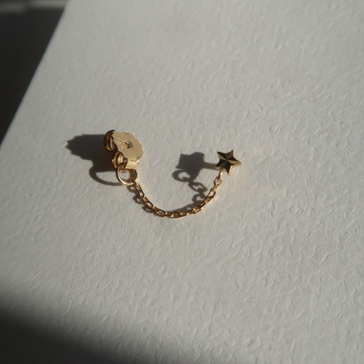 Star Etoilie  With Chain Ørering - Forgyldt