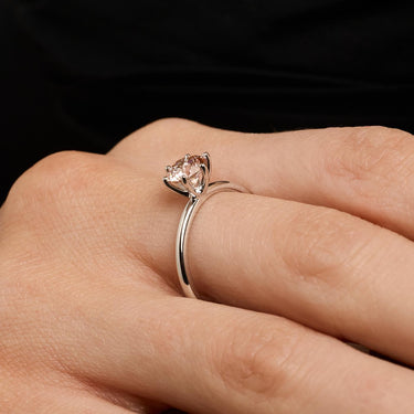 Classic Solitairering med pink diamant 1,01 ct. - 14 kt. Hvi