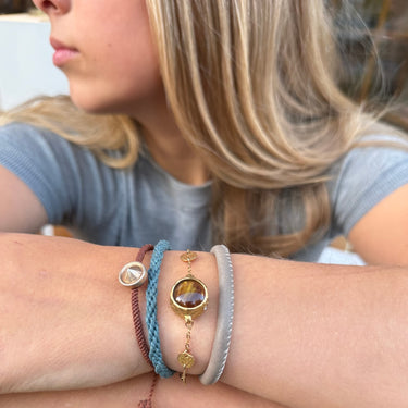 Organic Armbånd Med Tiger Eye - Forgyldt Messing