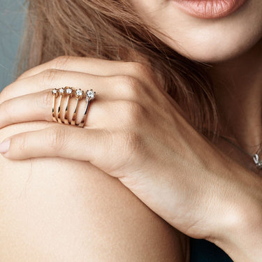 14kt. STAR ring med 0,05ct. W-si 6 greb fra Nuran