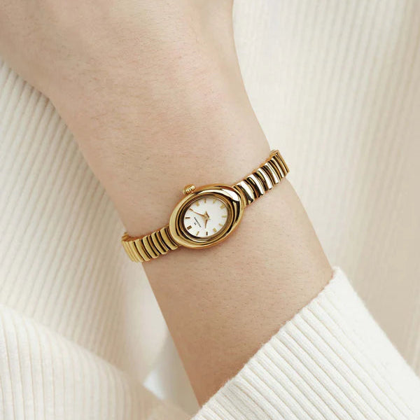 Belle Oval Petite Gold MB1416
