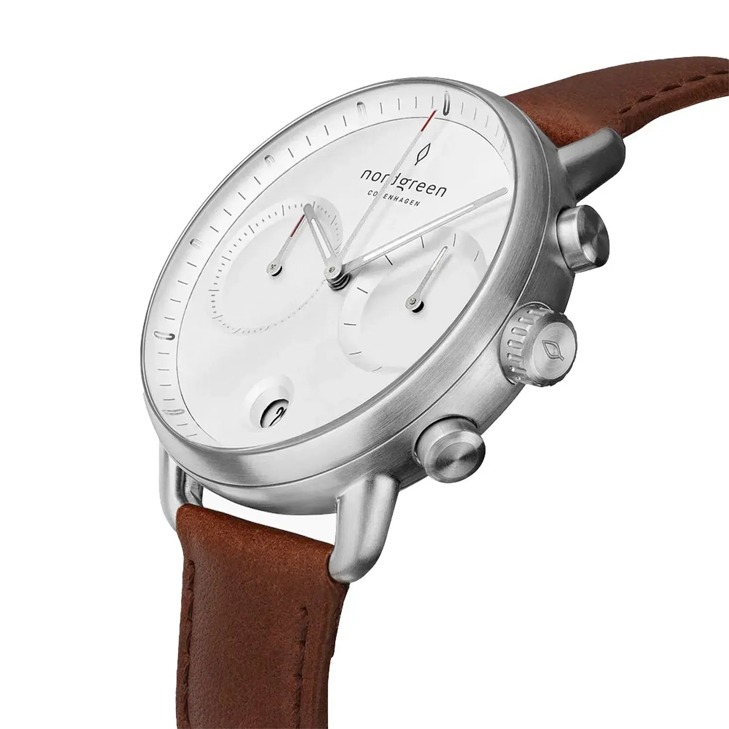 Pioneer // 42mm // Silver // Leather // Brown // White fra Nordgreen