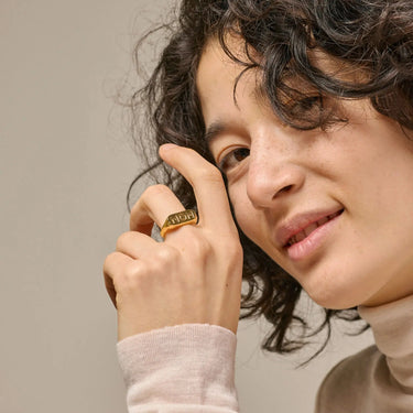 Mom Statement Ring - Forgyldt fra Enamel