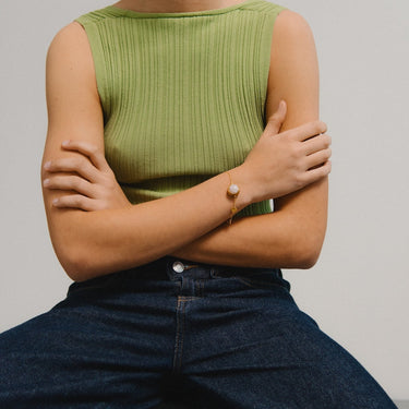 Organic Armbånd Med Perlemor - Forgyldt Messing