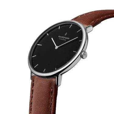 NativeR // 36mm // Silver // Leather // Brown // Black fra Nordgreen