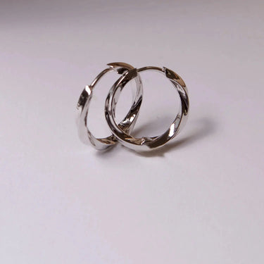 FERRARA MEDIO PIANURA EARRINGS fra Sif Jakobs Jewellery